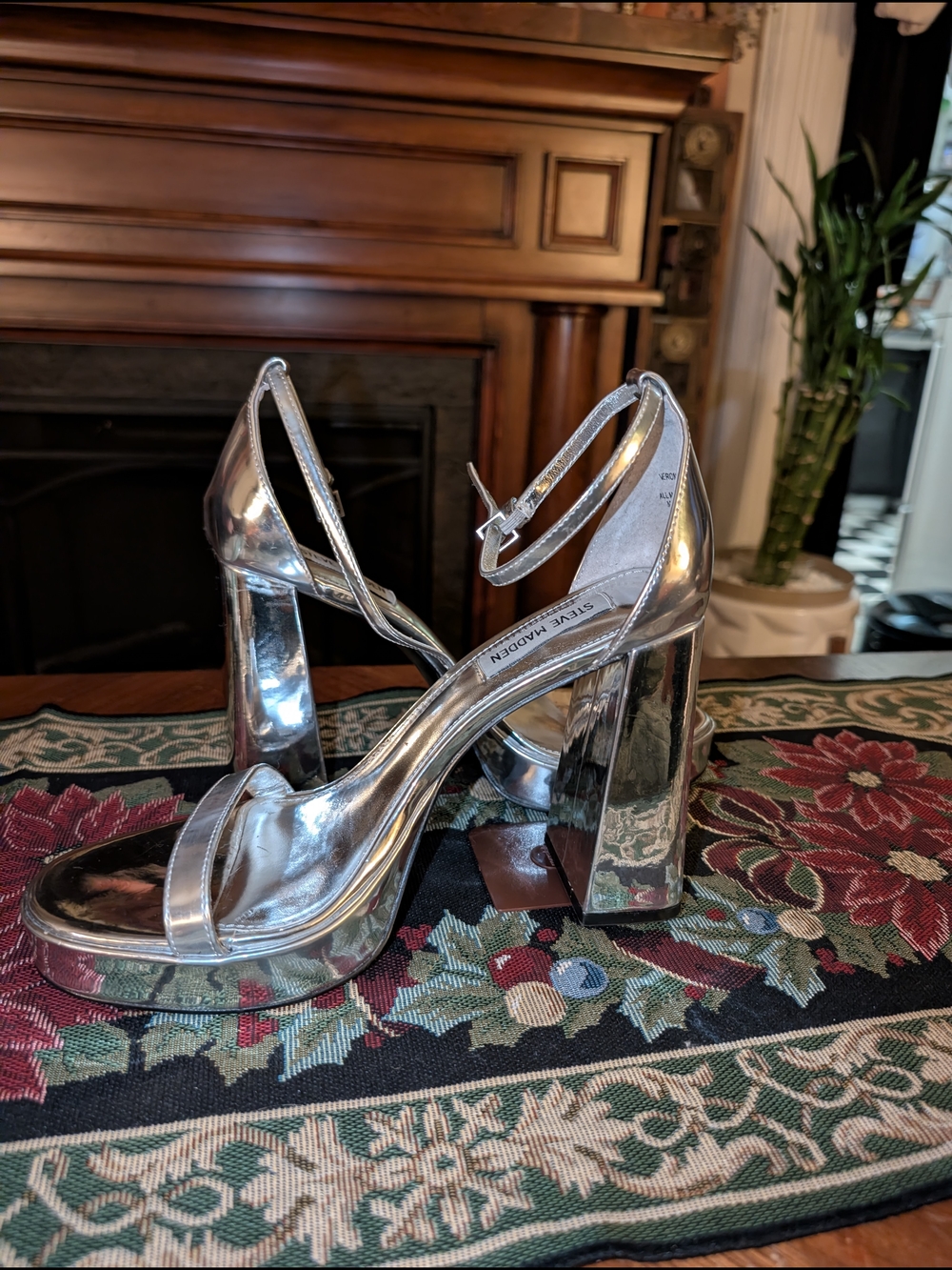 Steve Madden Silver Platform Heels Women’s 9M | Metallic Block Heel Ankle Strap